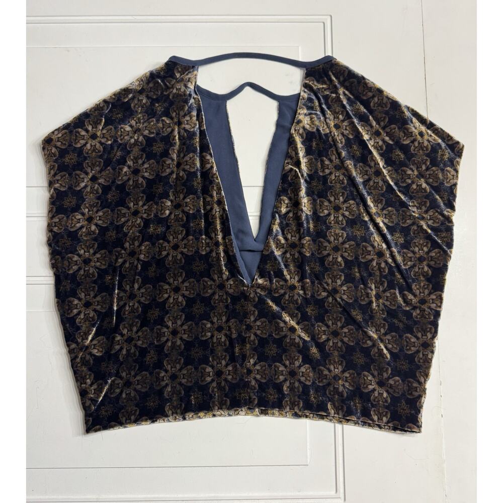 Urban Outfitters Ecote Blue Gold Floral Velvet Top Sleeveless Deep V Size Medium - Picture 6 of 6